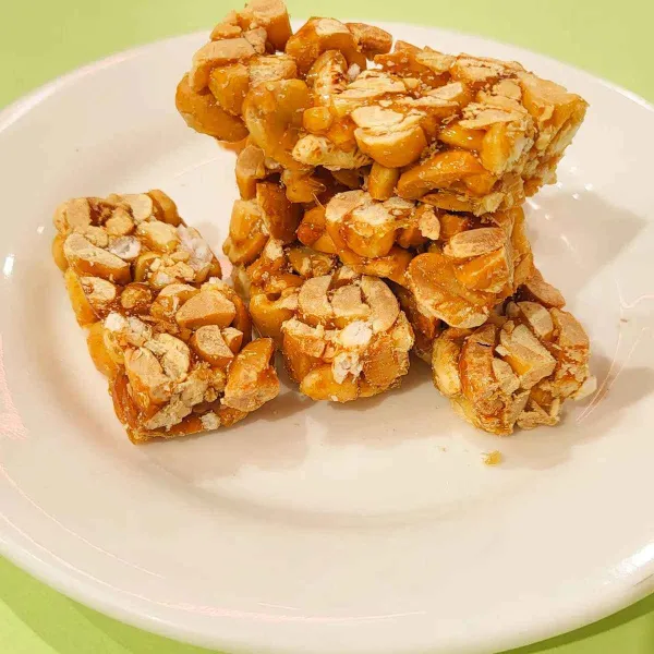 新北市農會真情食品館_新香糙米花生角220g