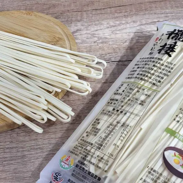新北市農會真情食品館_擺接-手工風乾麵禮盒(300gx6包)
