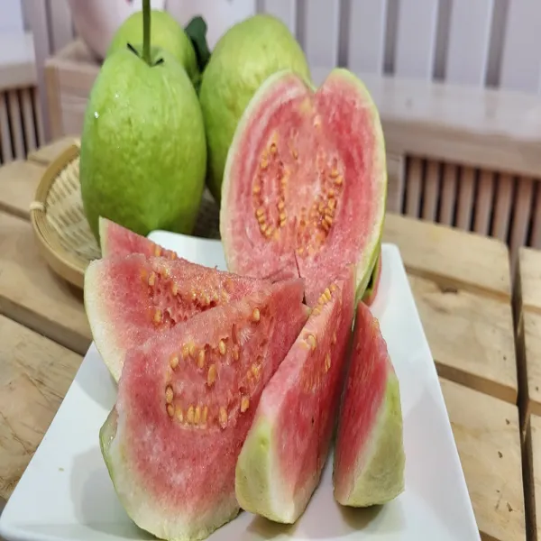 新北市農會真情食品館_社頭陳家冠軍紅心芭樂5台斤(6-8顆)★產銷履歷★